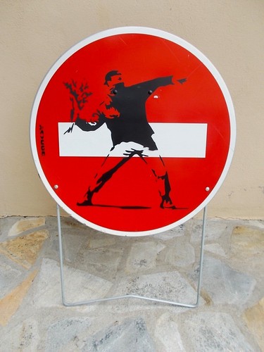 Banksy flower - d', "