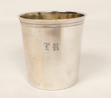 Timbale gobelet argent massif