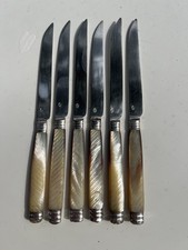 SUITE DE 6 COUTEAUX A FRUITS