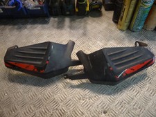 Protege mains quad - mains, 410