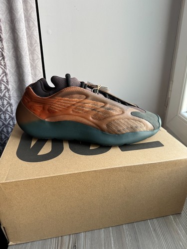 Yeezy cooper fade 700 - cooper,