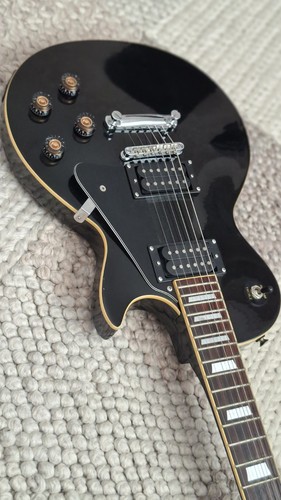 Ancienne guitare guitar - e-guitare,