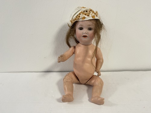 Poupée artiste ancienne de - ancienne,