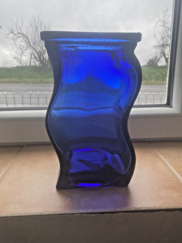 Vase moderne verre bleu - en,