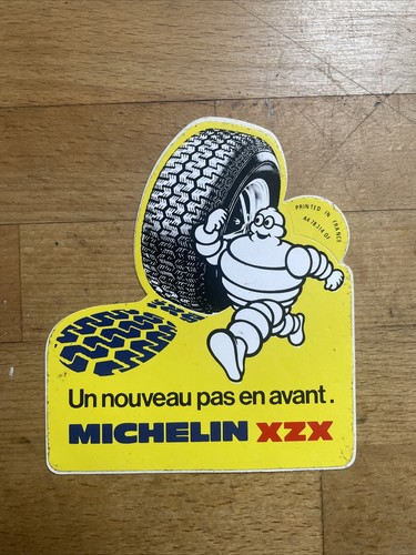 Autocollant sticker - /,