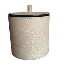 Boite ronde en cuir de