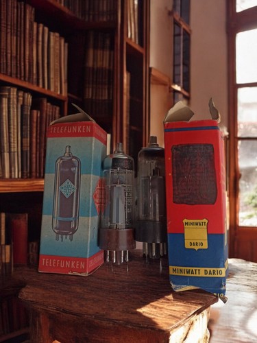 Tube radio ancien - , telefunken