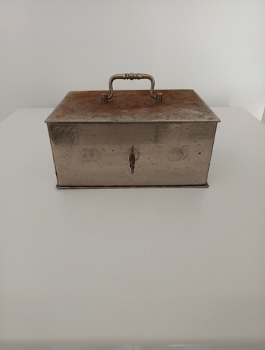 Ancien coffre metal vintage - ancien,