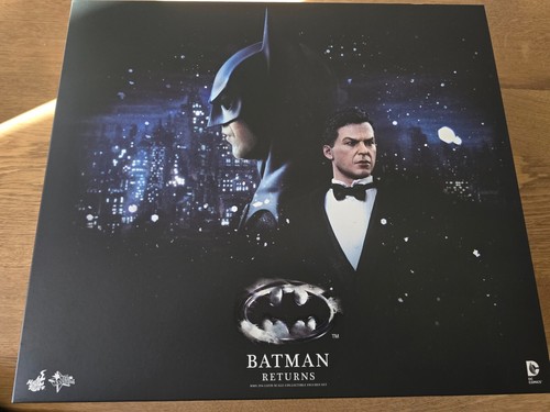Hot toys batman - batman, wayne