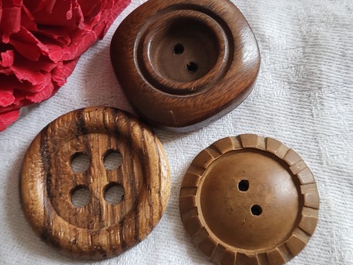 Trio gros boutons anciens - , en