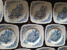 12  BELLES  ASSIETTES