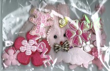 LOT 35 EMBELLISSEMENTS COULEUR ROSE EN TISSU naissance bébé fille / scrapbooking