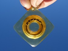 JOLI Nice TOP ! PORTE-CLES Key ring - BOURBON - DUNLOP - PNEU Tyre