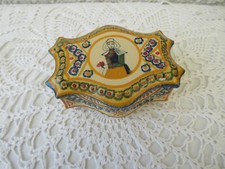 Magnifique bonbonnière en céramique signée Henriot Quimper