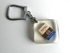 Ancien porte clé Bourbon TOTAL Station Garage Automobile Carburant Pétrolier..