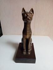 sculpture chat en bronze massif égyptien hauteur 18 cm