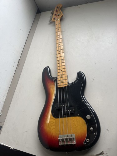 Guitare basse électrique