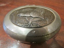 ancienne boite tabatiere ou a poudre de chasse decor de tetras coq ferblanterie