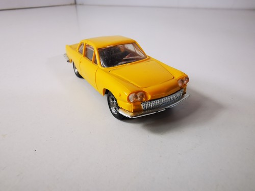 Voiture miniature siata 1500 - voiture,