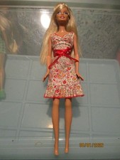 POUPEE BARBIE " Maitresse