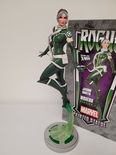 Rogue statue bowen - rogue,
