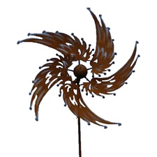 Moulin À Vent Avec Des Ailes  / décoration de jardin