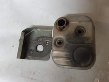 pot d échappement de moteur