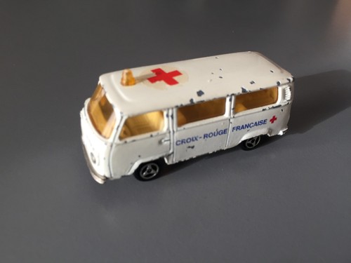 Majorette combi croix rouge - vw,