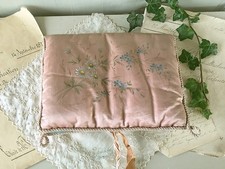 Ancienne pochette lingerie mouchoirs tissu soie peinte  main rose fleurs shabby