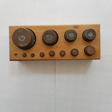 Boite de 11 poids laiton ancien 500g à 2g