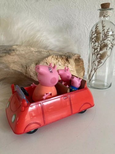 Jouet voiture - ⚜️,