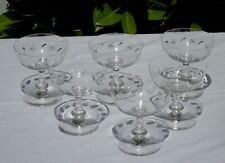 Service de 6 coupes à champagne en cristal taillé. Haut. 10,5 cm