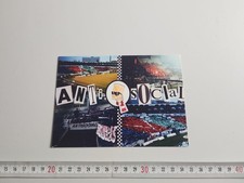 Montage photo Antisocial