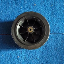 Roue de charrette de camping