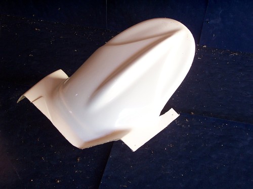 Carénage polyester lèche - 32),