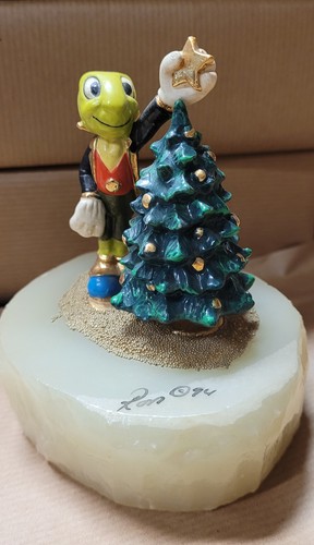 Jiminy cricket christmas - "jiminy,