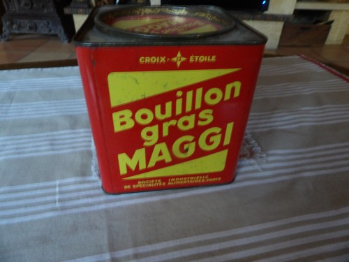 Ancienne boite publicitaire - , en