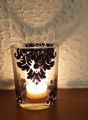Verre avec arabesques noires - ,