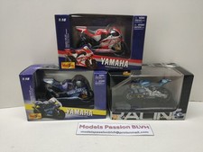 Yamaha Honda Moto GP 1/18 Lot