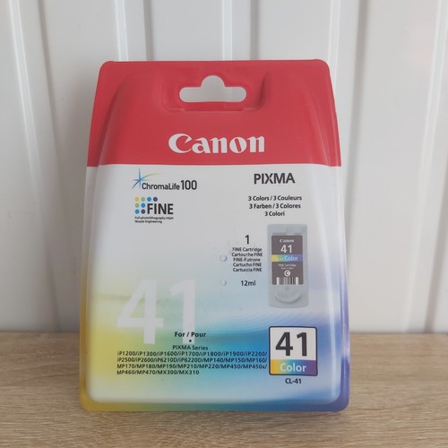 Une cartouche encre - une, d'encre