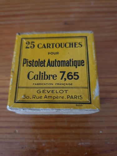 Boite vide ancienne - , 25
