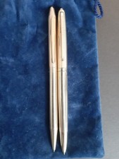 Lot de deux stylos bille