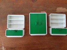 Playmobil vintage garderie 3417 : l'armoire et 2 étagères, portes tiroirs verts,