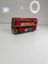Bus en tôle à tracgion Toys bus anglais miniature dans son jus