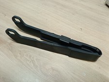 UN GUIDE CHAINE DE BRAS