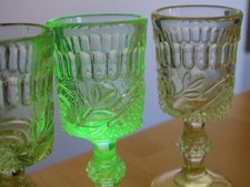 PORTIEUX 4 ANCIENS VERRES A
