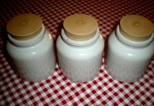 Petits pots en grès pour