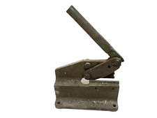 ANCIENNE CISAILLE FER FONTE INDUSTRIEL COUPE TOLE FERBLANTIER COUVREUR MACHINE 