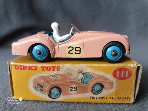 Dinky toys triumph tr2 - toys,