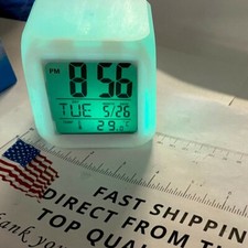 Color-changing alarm clock